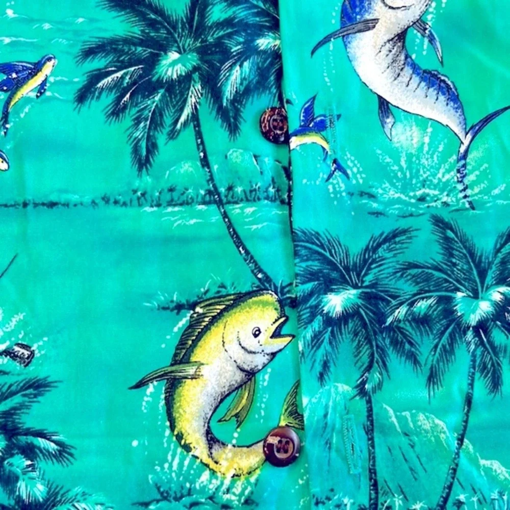 Aloha Republic Big Game Day Green Cotton Men's Shirt Made in Hawaii NEW - Picture 3 of 3